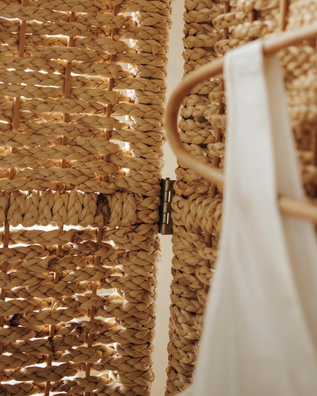 Vintage Wicker Screen