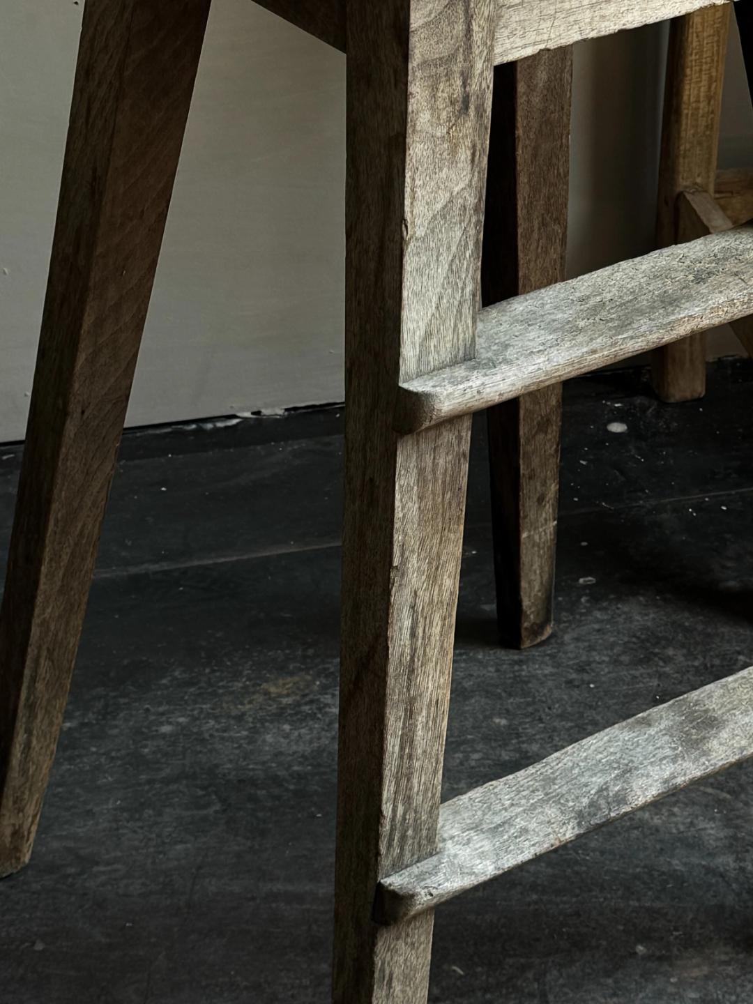 Step Ladder Pedestal