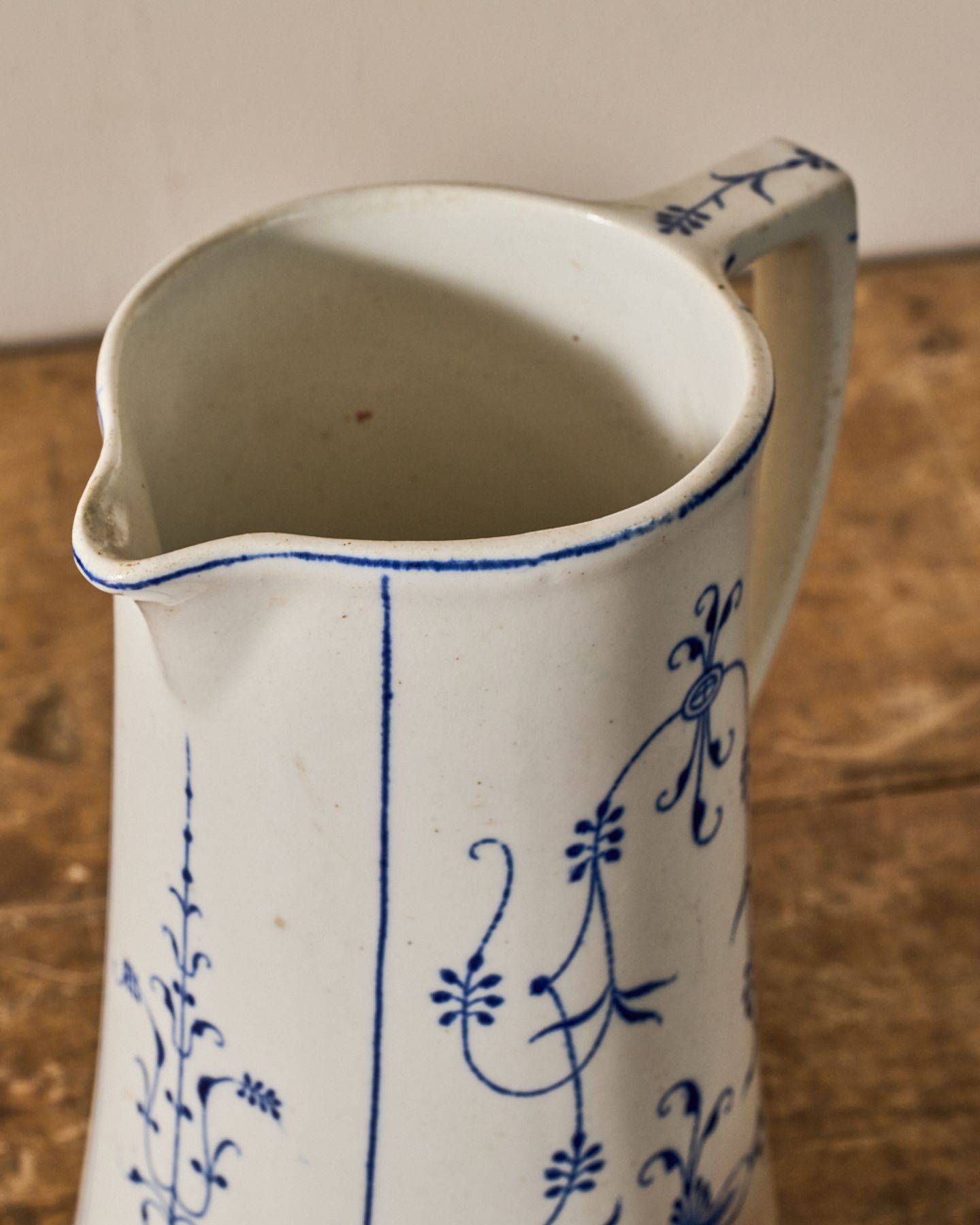 Saint Uze Teapot