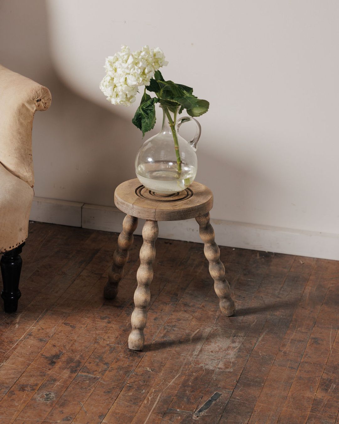 Bobbin Tripod Stool