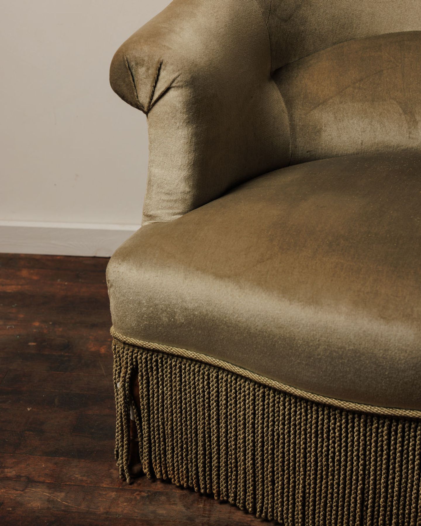 Napoleon Loveseat