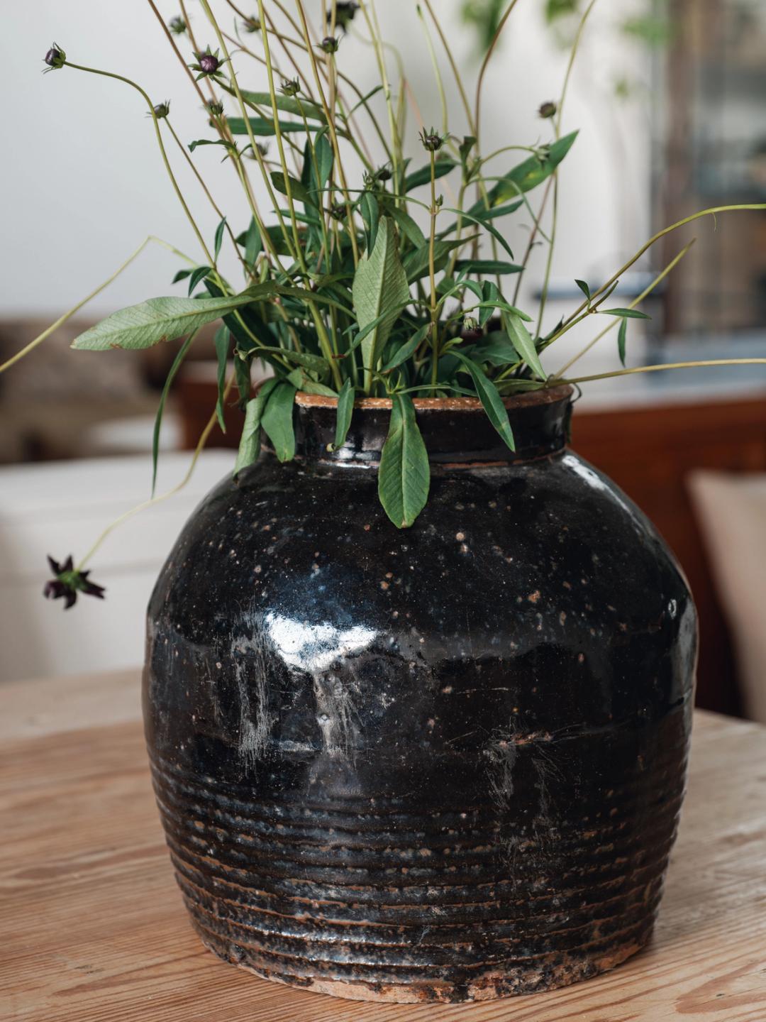 Black Glazed Water Pot