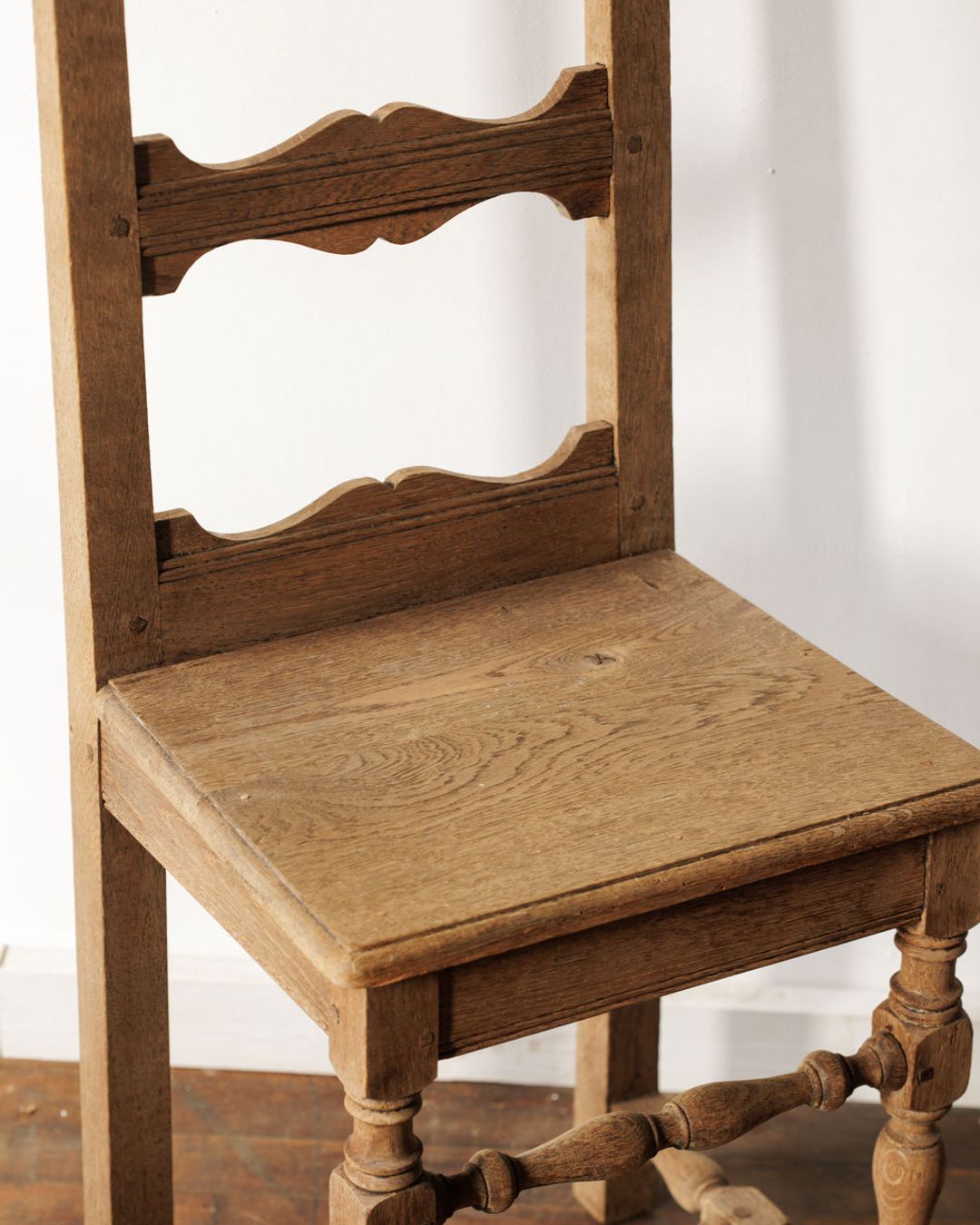 18th c. Lorraine Chair