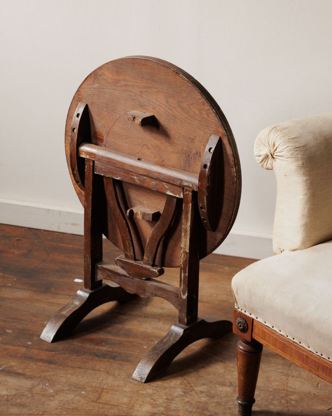 Mini Wine Tasting Table - Round