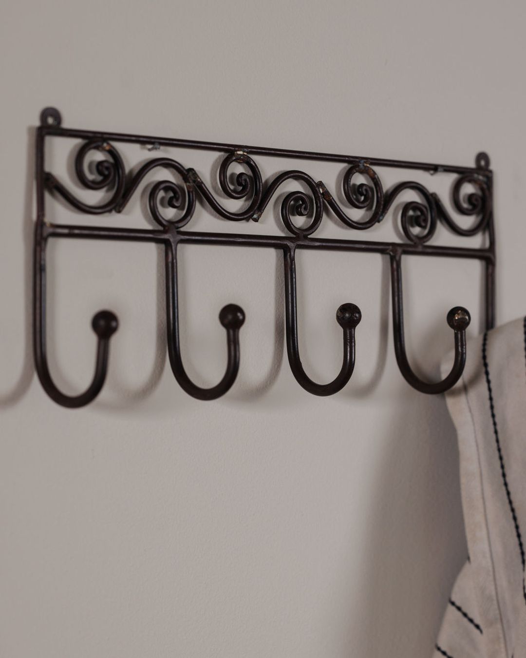 Scroll Iron Towel Rack