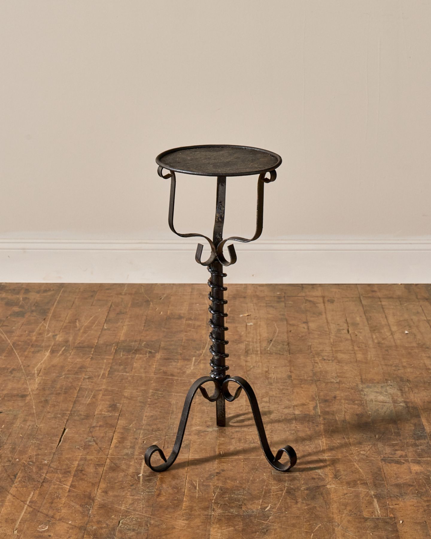 Spanish Martini Table
