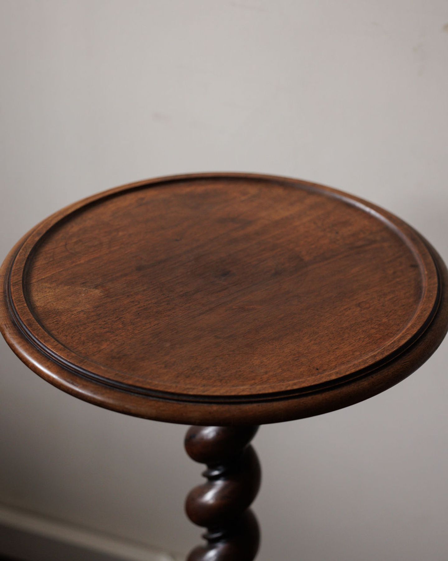 Barley Twist Pedestal table