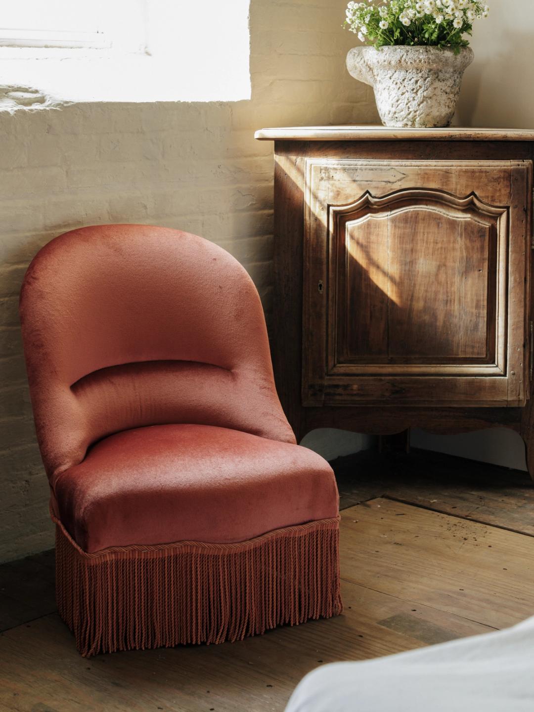 Napoleon Pink Velvet Toad Chair