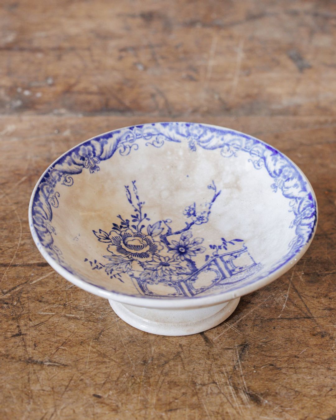 Delft Pedestal Dish