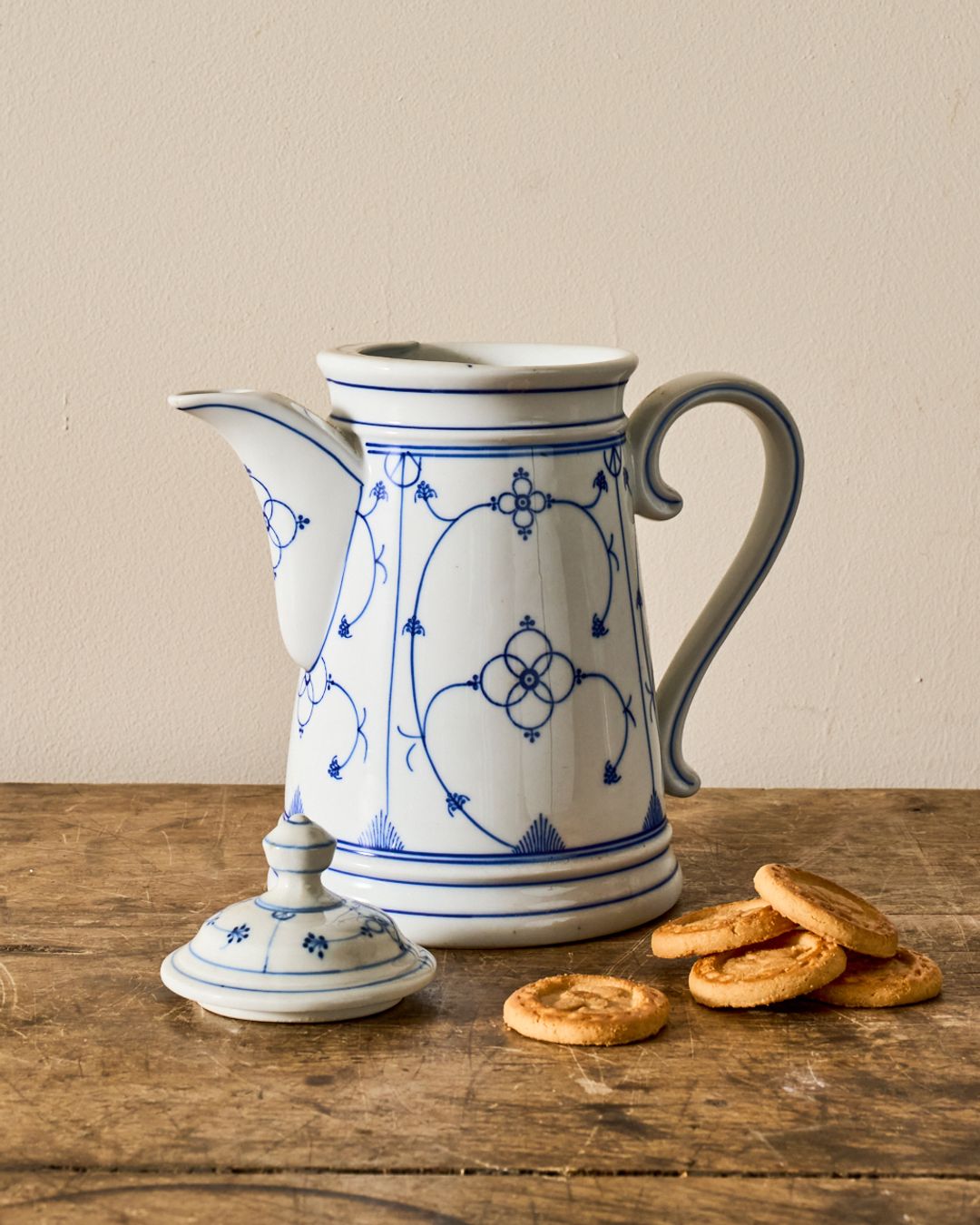 Saint Uze Teapot