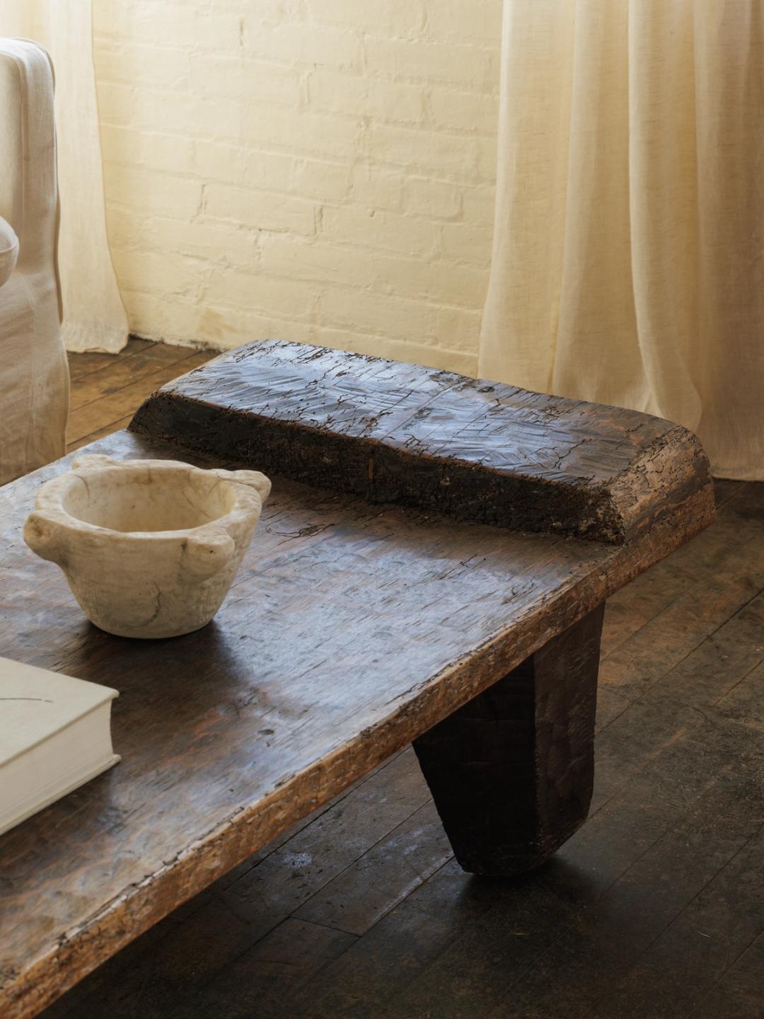 Naga Table