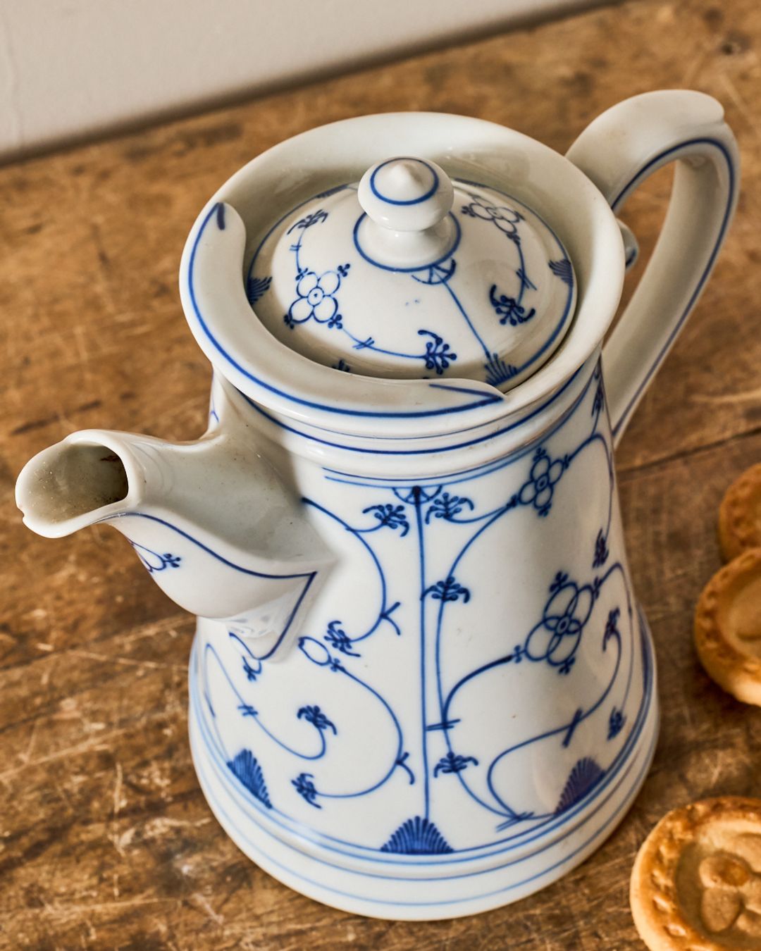 Saint Uze Teapot
