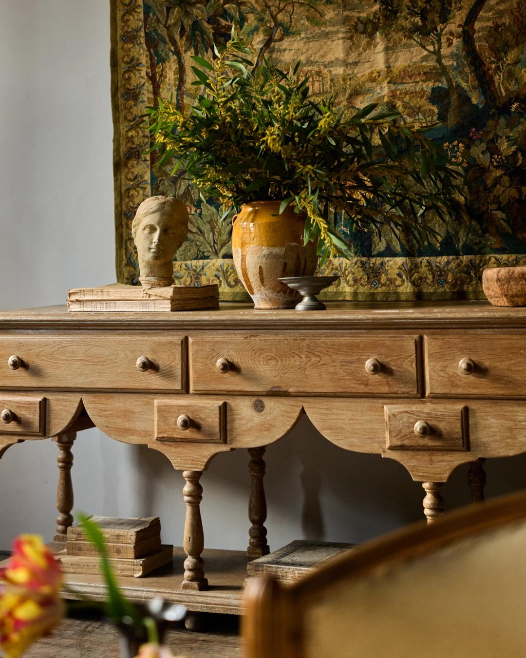 Lyon Drapery Table