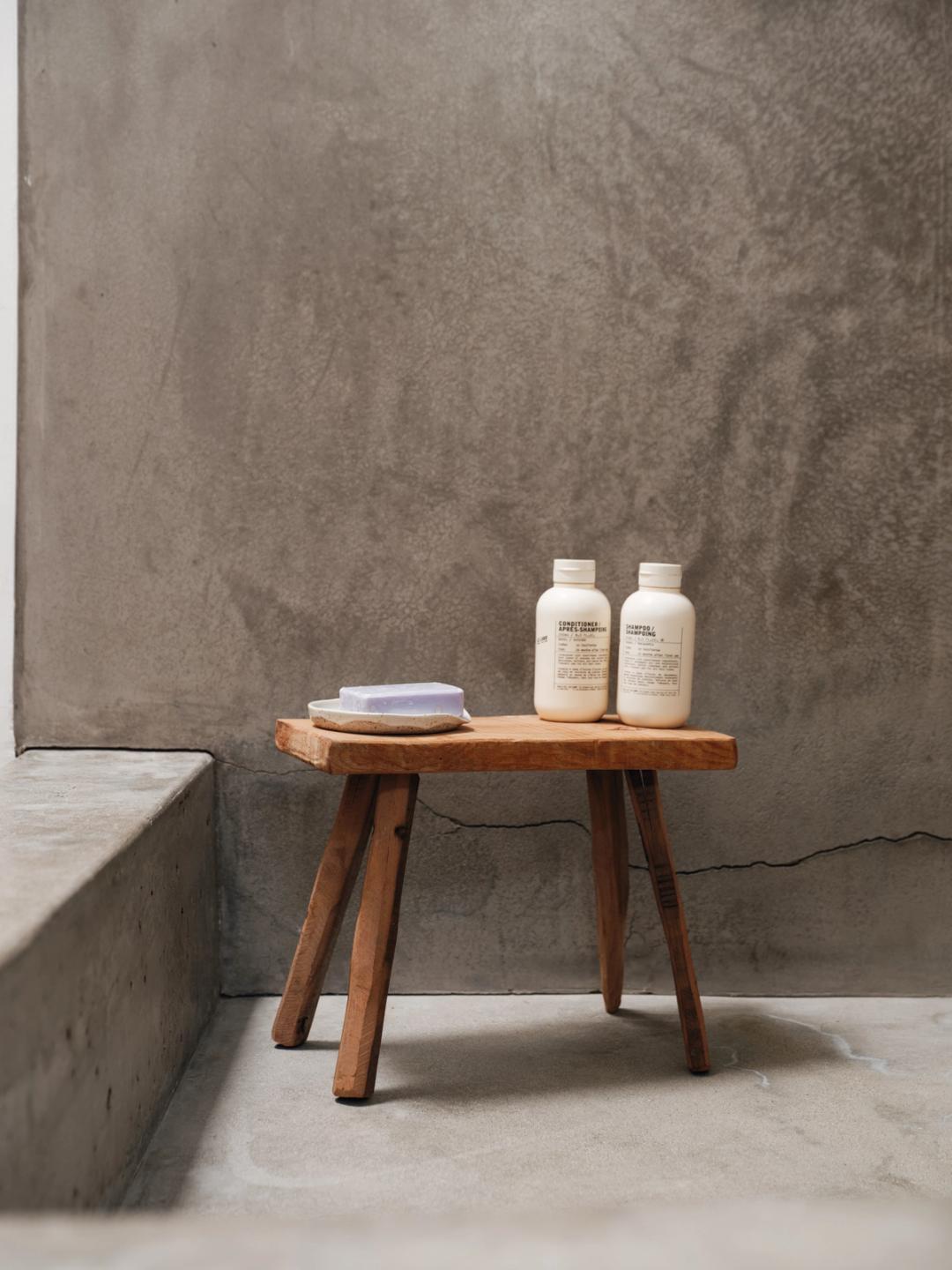 Hungarian Stool