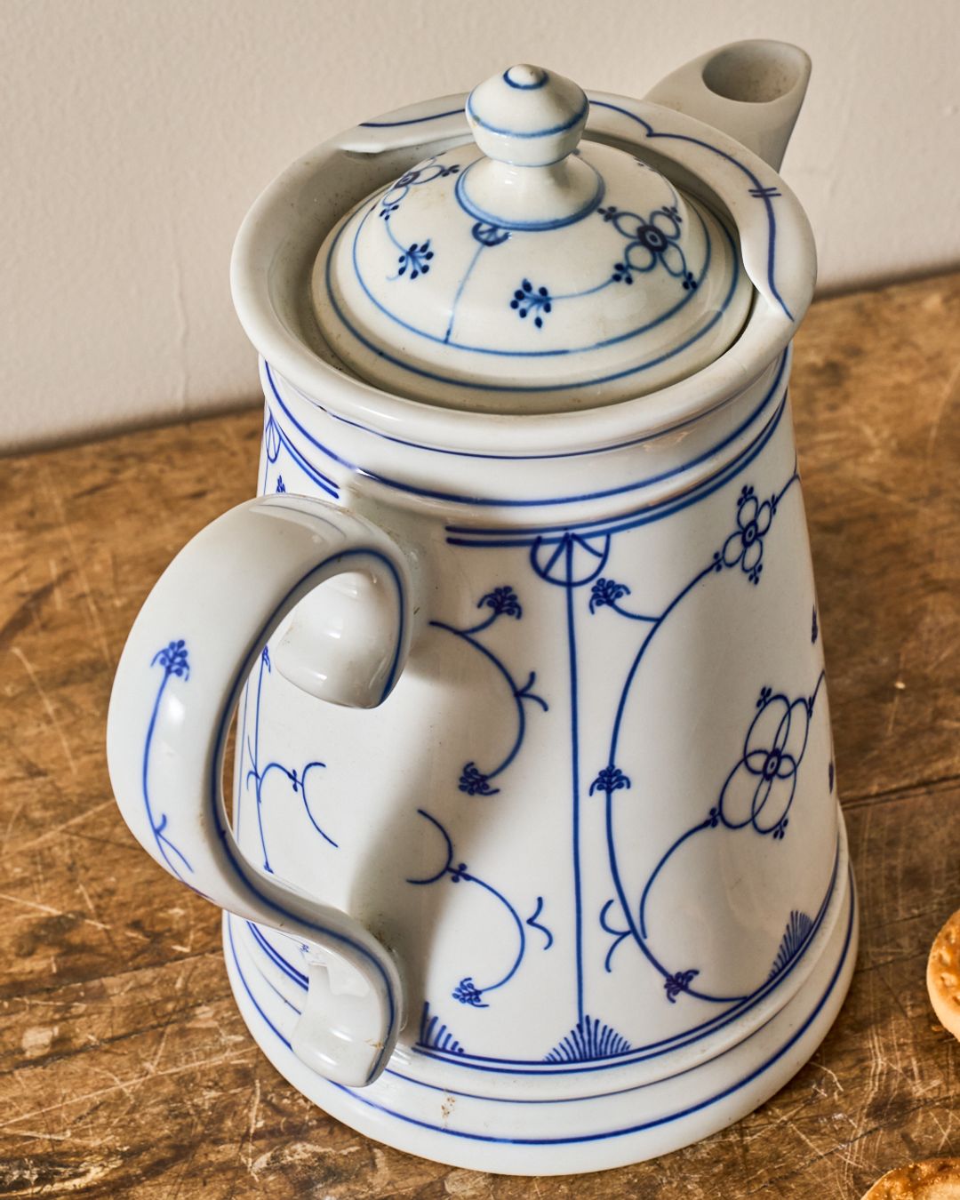 Saint Uze Teapot