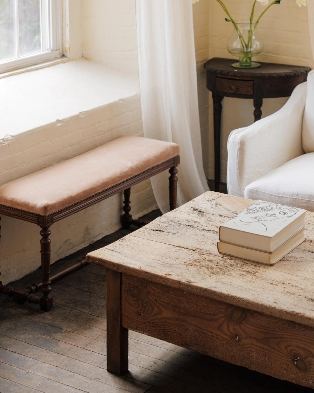 18th c. Chateau Bench