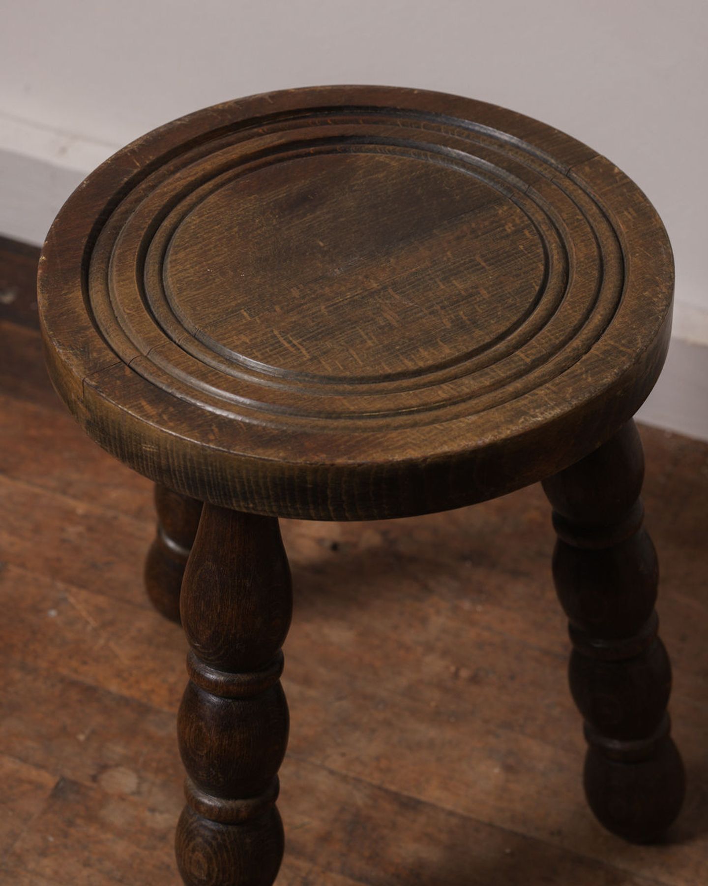 Short Tripod Stool