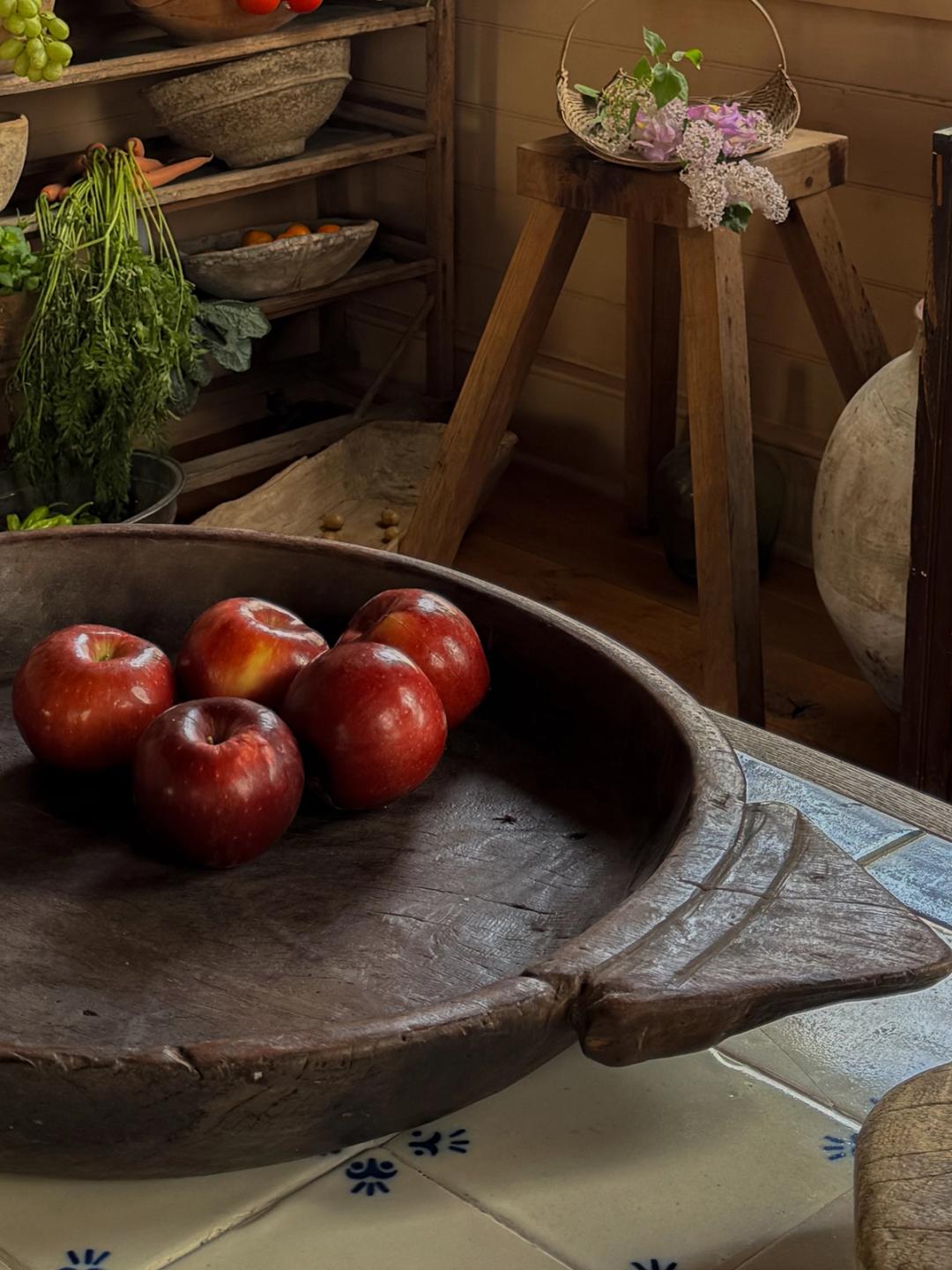 Large Parat Bowl, Dark Wood