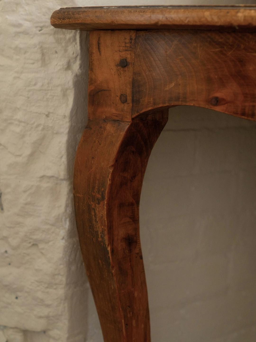 Pine Corner Table