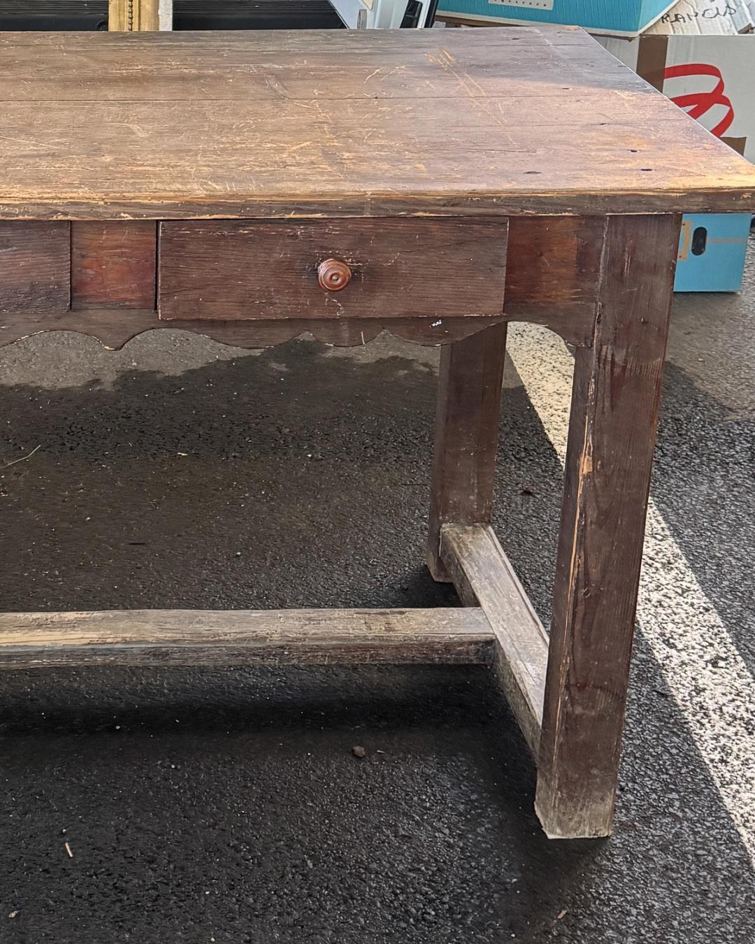 Scalloped Desk
