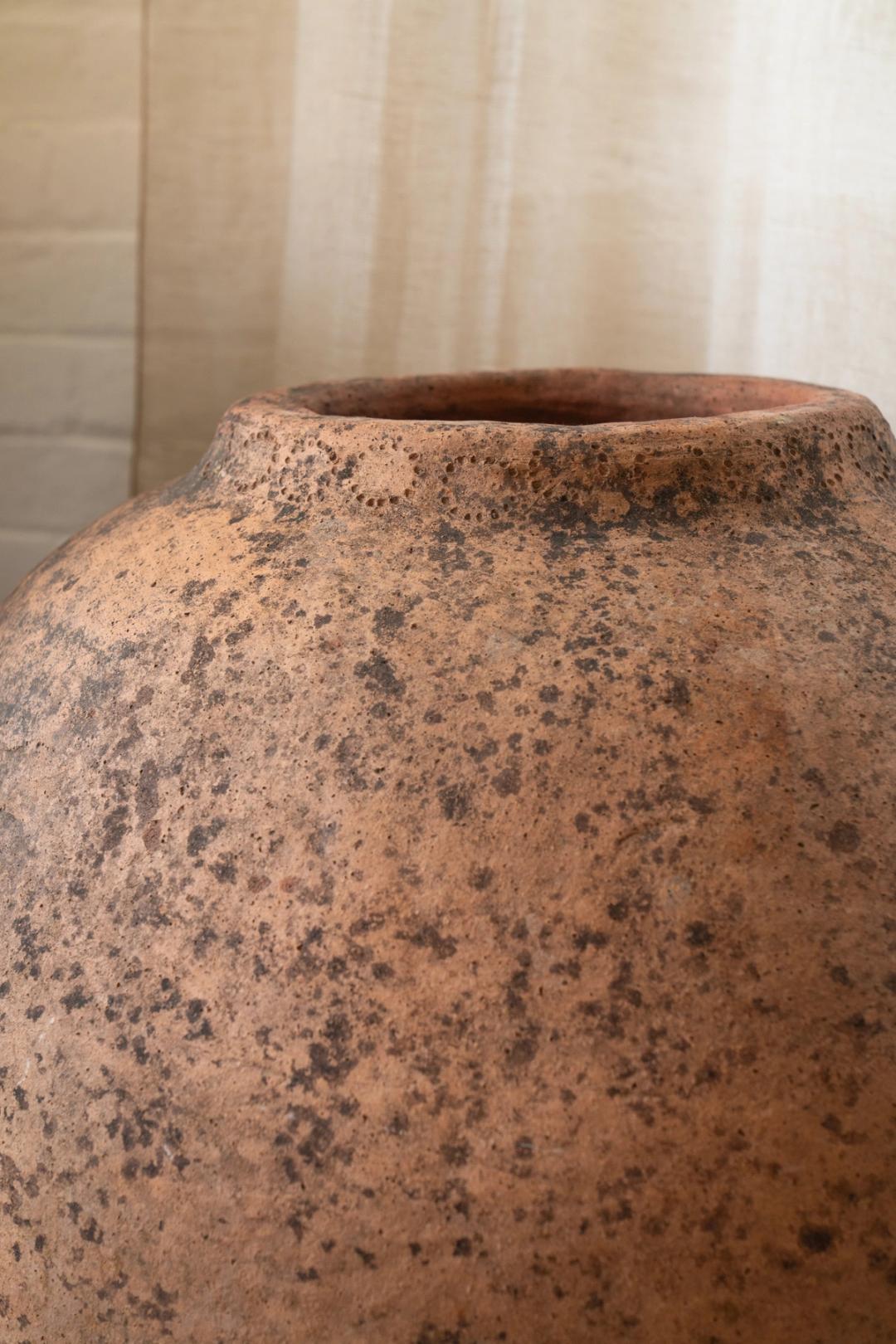 Rare Terracotta Calenda Pot