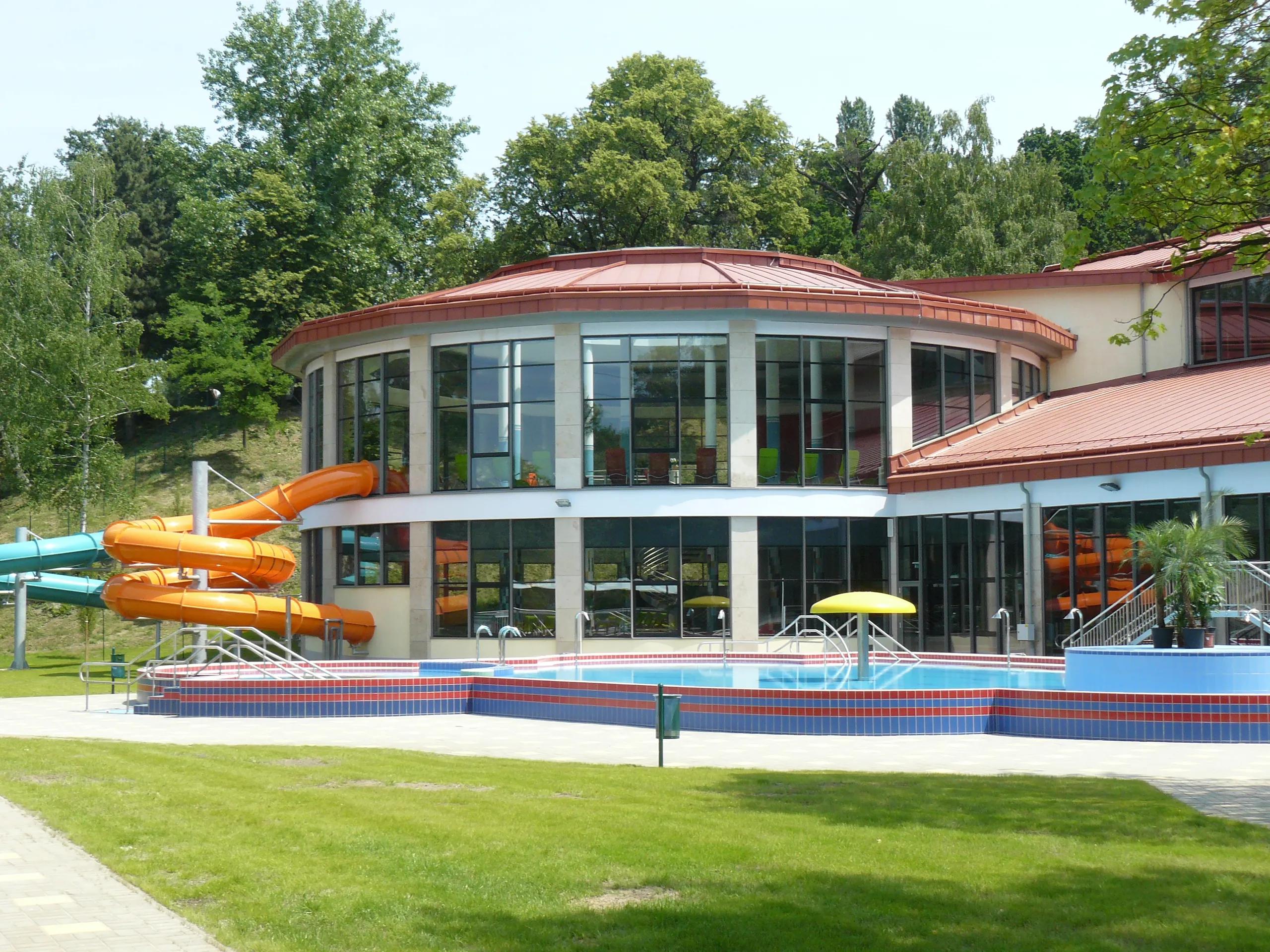 Tatabánya Élményfürdő - Image 11