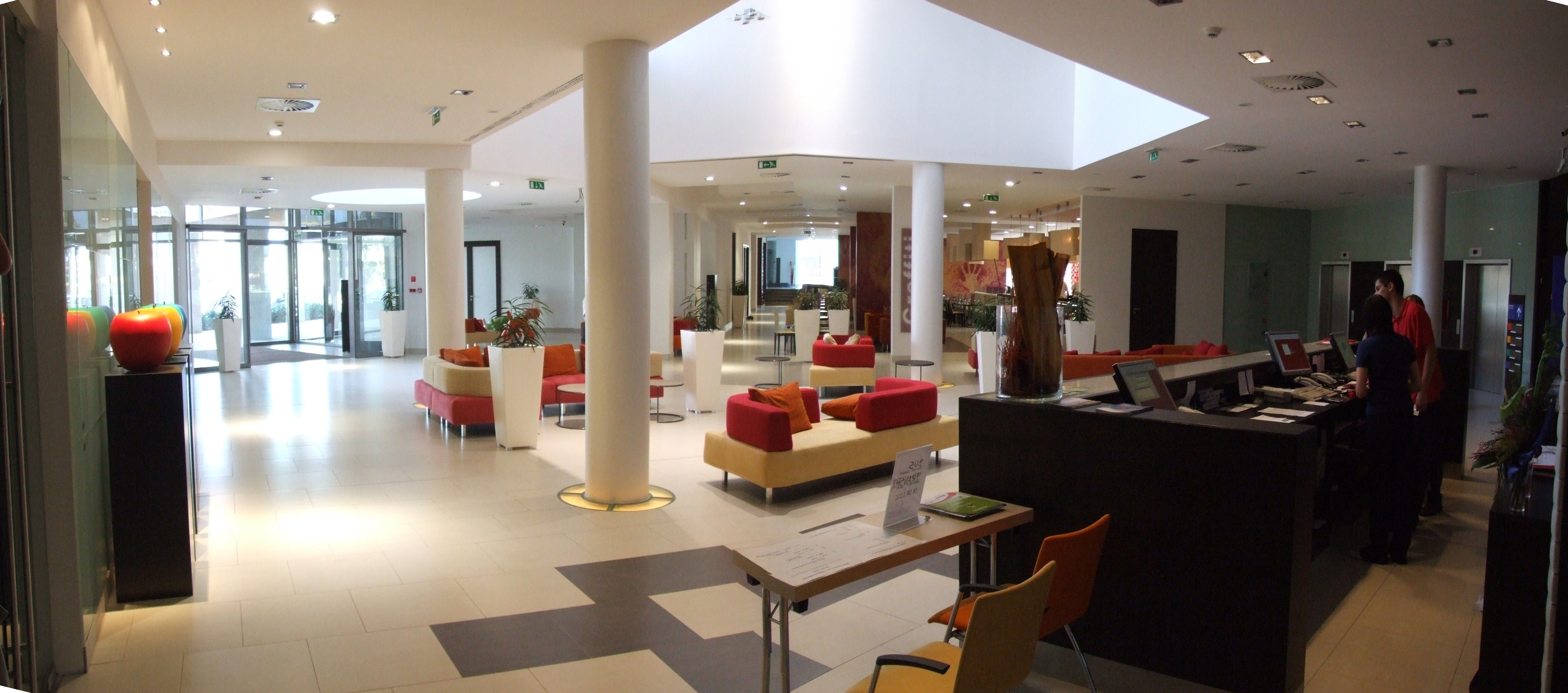 Park Inn Hotel - Image 5