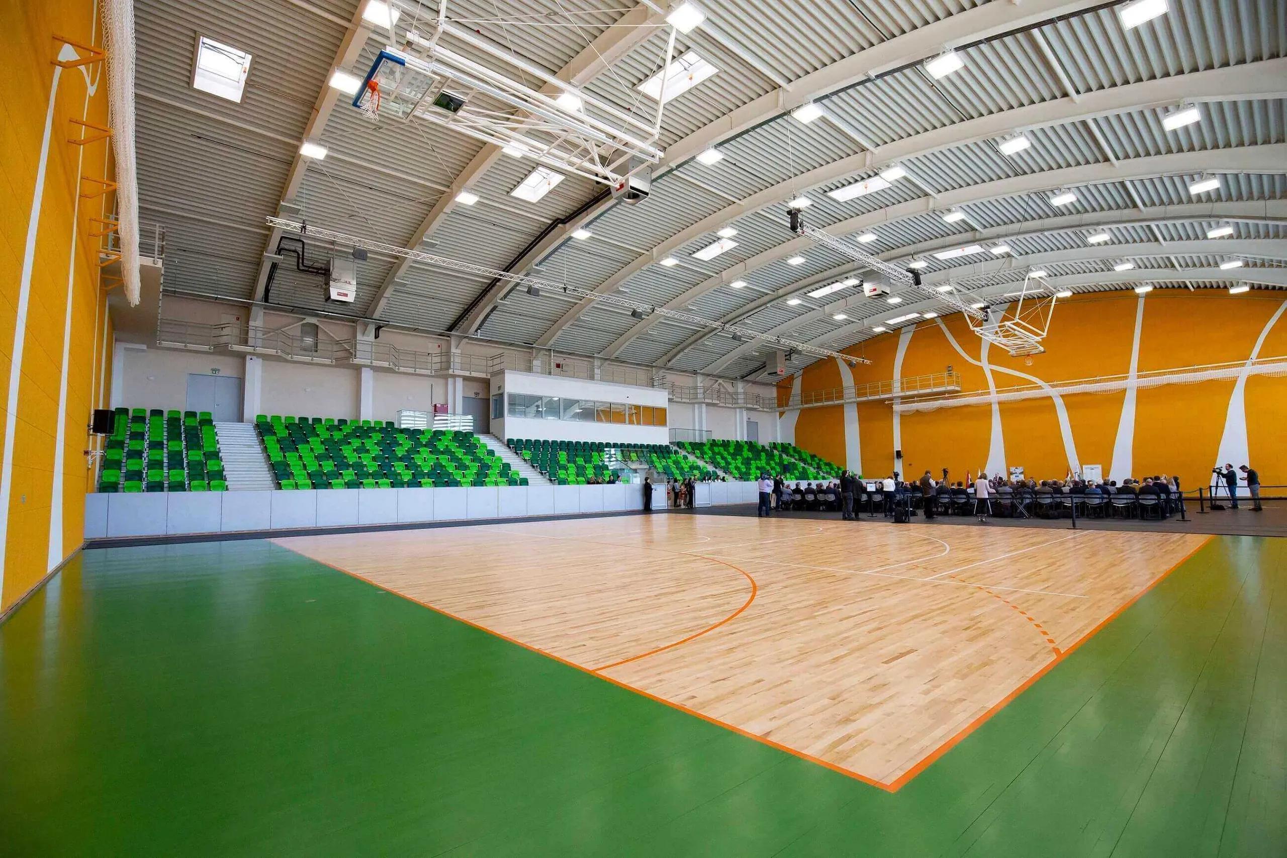 Sárvár Sportcsarnok - Image 6