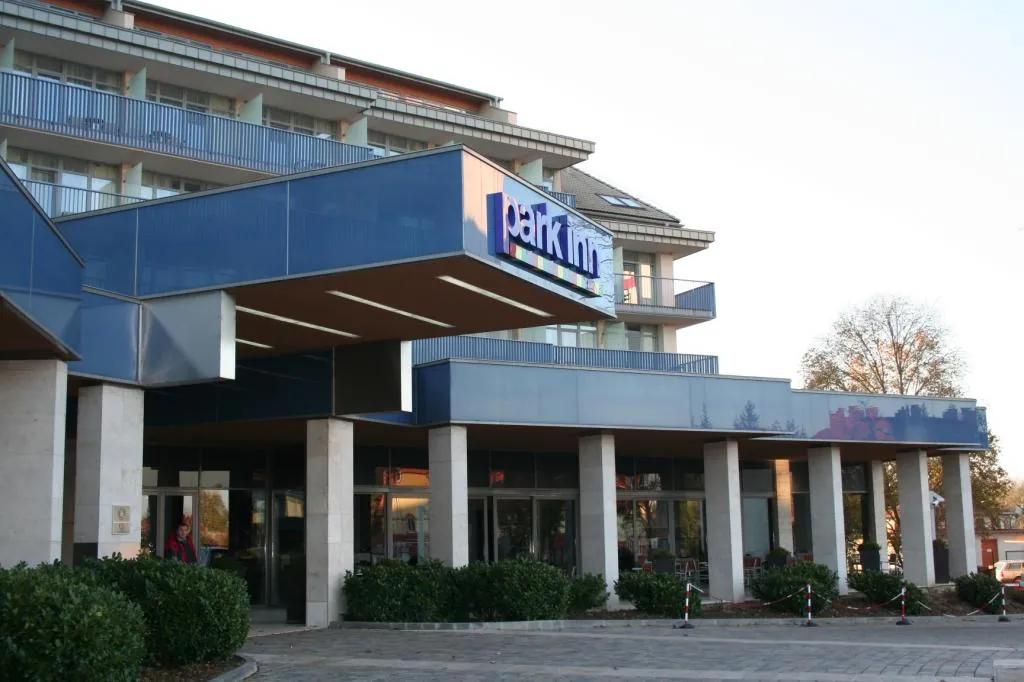 Park Inn by Radisson - Image 2