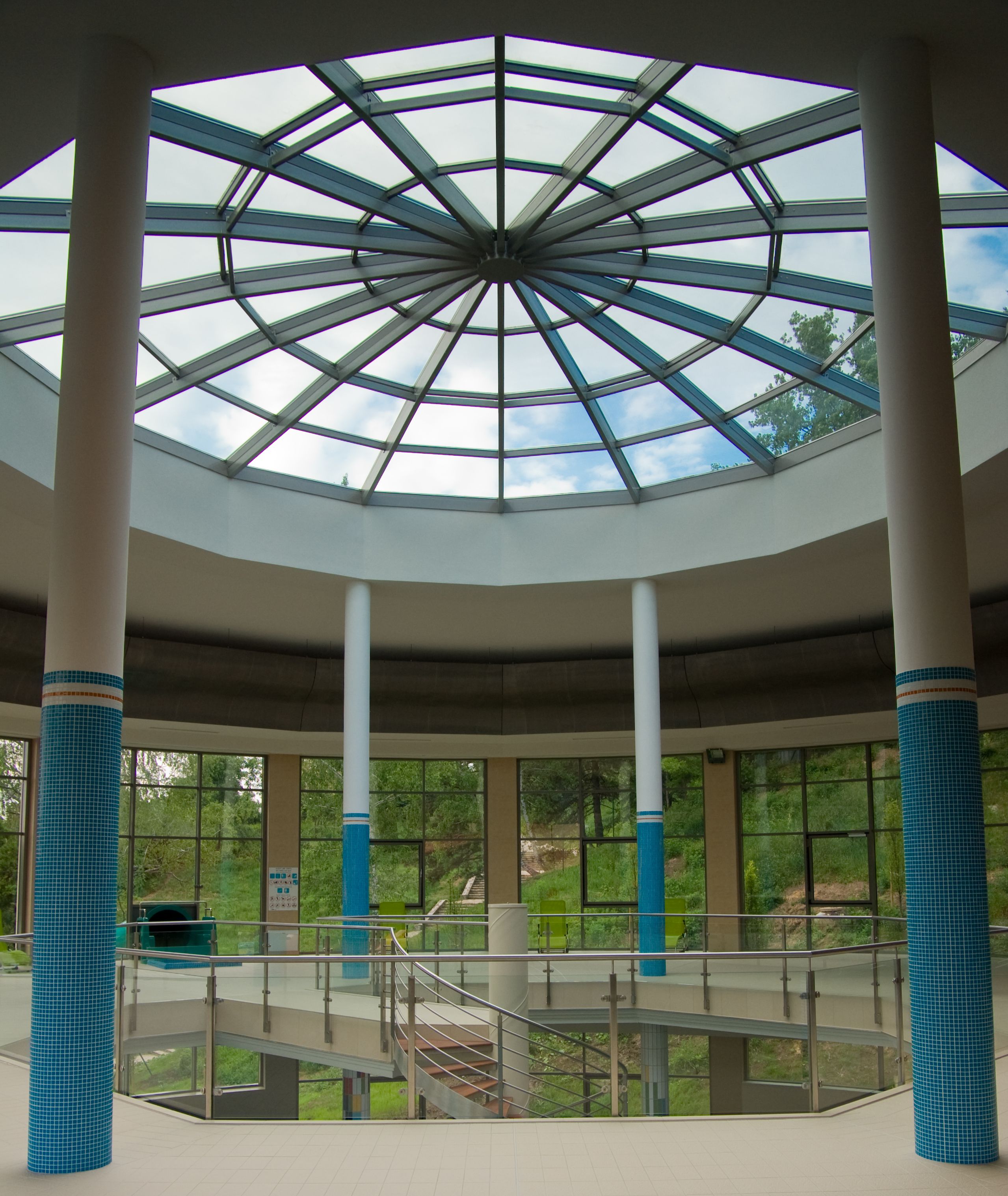 Tatabánya Gyémánt Fürdő - Image 2