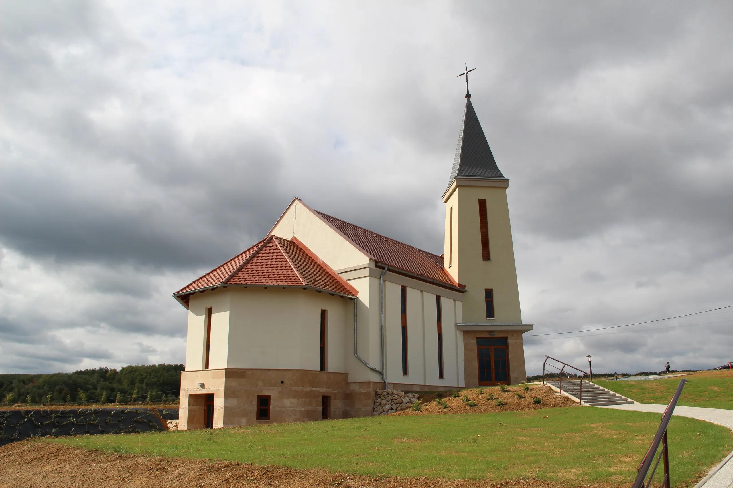 Római Katolikus Templom - Image 1