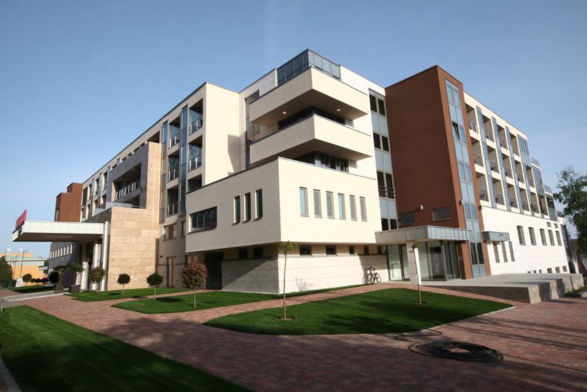 Gunaras Hotel - Image 3