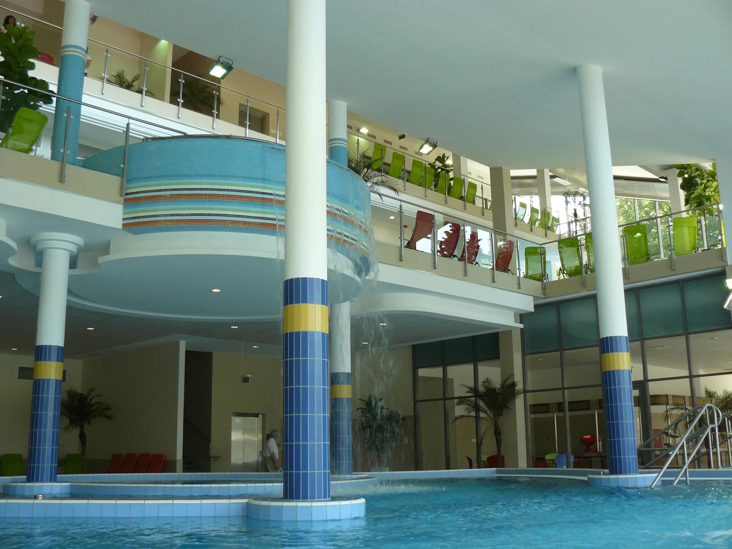Tatabánya Élményfürdő - Image 6