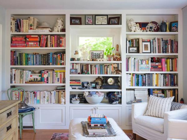 Curbed smart bookcase at home