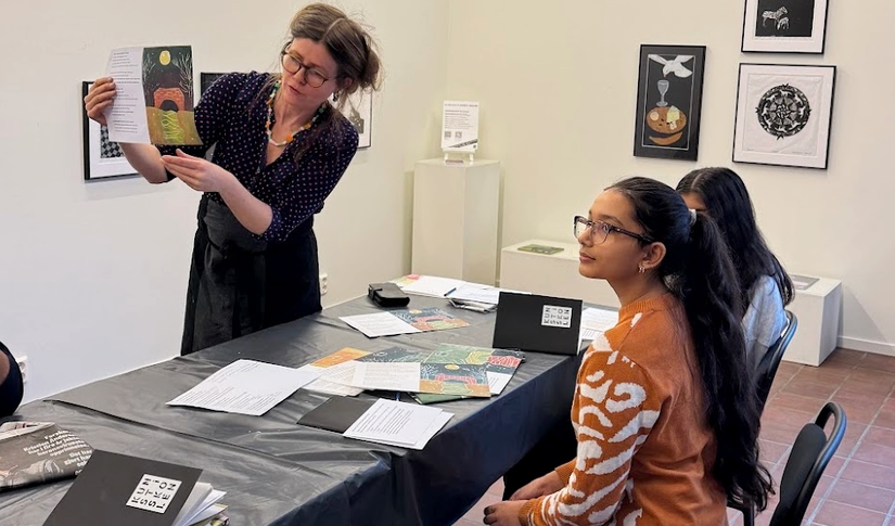 Elever på linotrykk-kurs