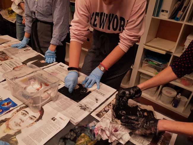 Kollografi platen svertes inn