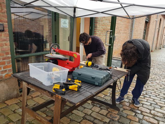 Vi gikk til innkjøp av en kontursag.