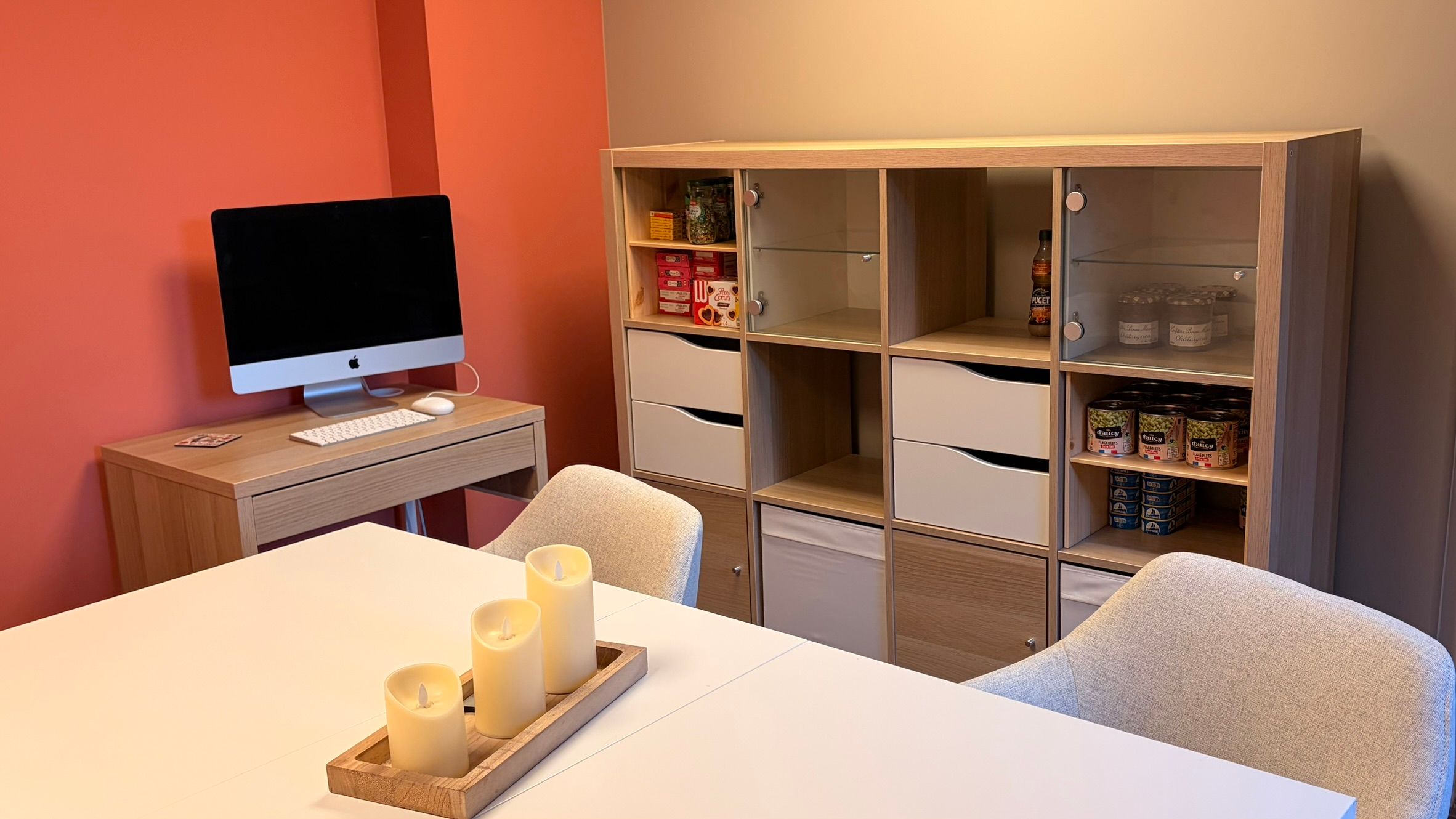 Onze lichte, ruime en moderne lesruimte voor Franse les, taalles, taalcoaching