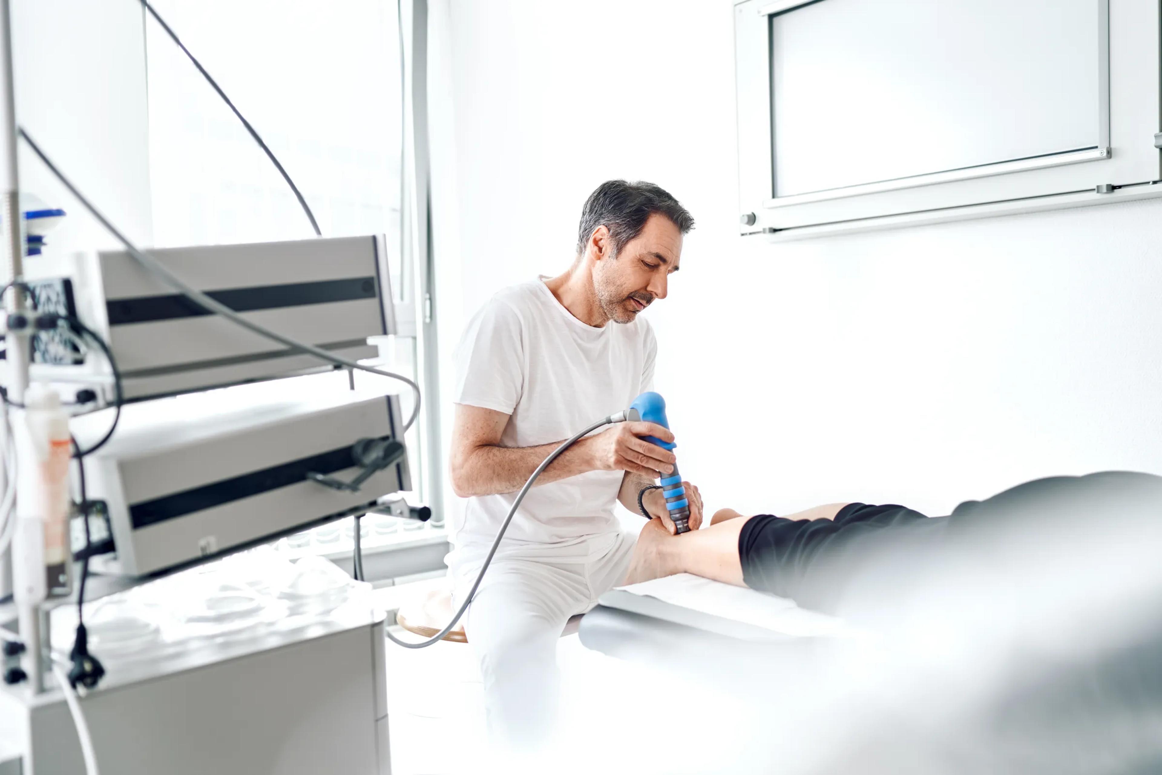 Radiale Stoßwellentherapie am Unterschenkel