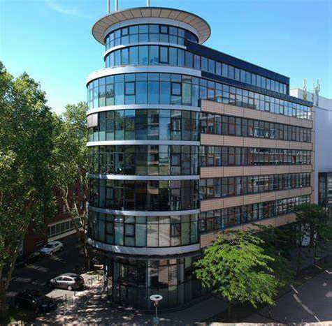 Außenansicht des Praxisgebäudes MediaPark 2 in Köln