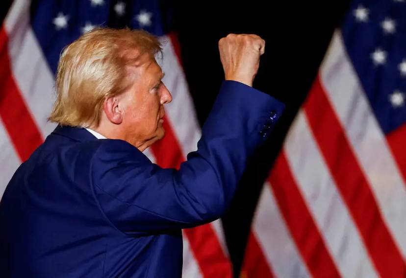 Article: Trump ileso após disparos próximos ao seu campo de golfe na Flórida