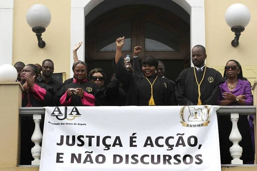 Article: Oficiais de justiça angolanos em greve por melhores condições