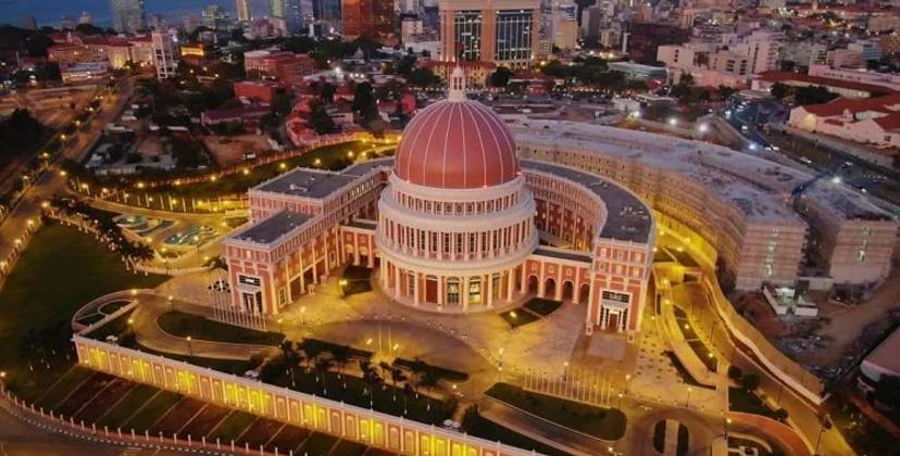 Article: Inquérito em curso sobre alegados pagamentos fantasmas no Parlamento angolano