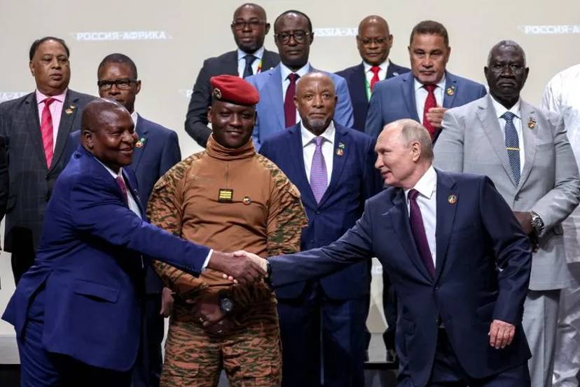 Article: Putin promete grãos e perdão de dívidas em busca de aliados em África