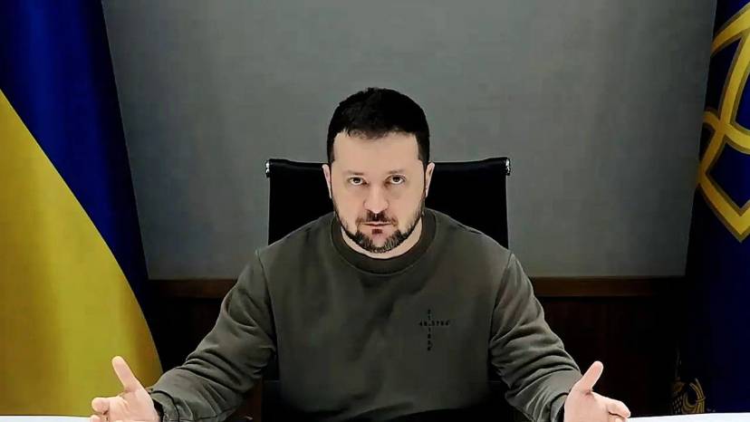 Article: Zelenskyy: "Podemos Proteger Nossas Cidades Imediatamente se EUA Permitir Destruir Aeronaves Militares Russas em Suas Bases"