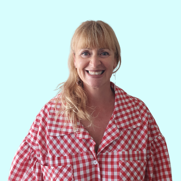 Portrait image of Ngaire Titov-Smith Portrait image of Ngaire Titov-Smith