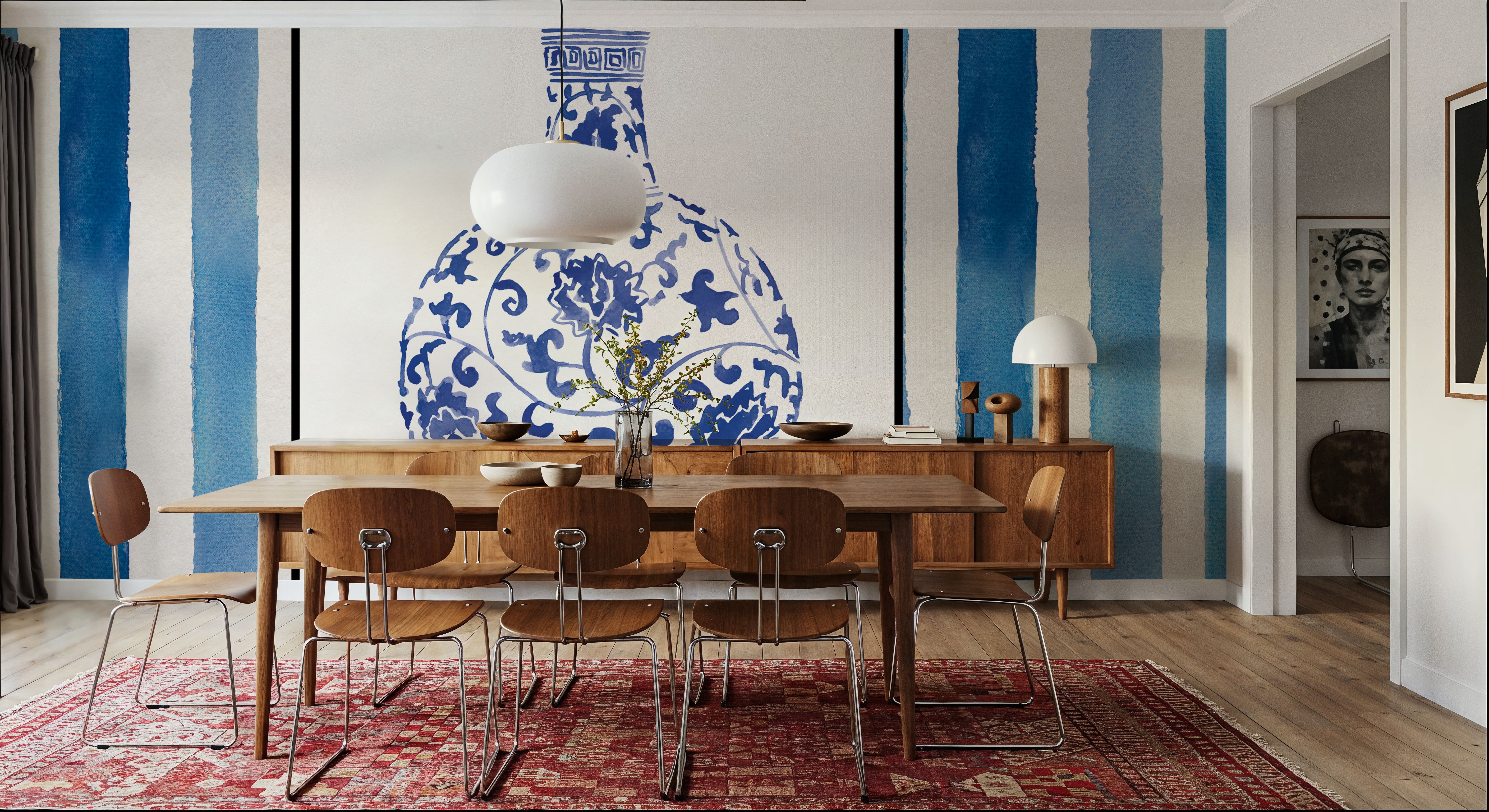 Chinoiserie Vase III Stripes, Wallpaper