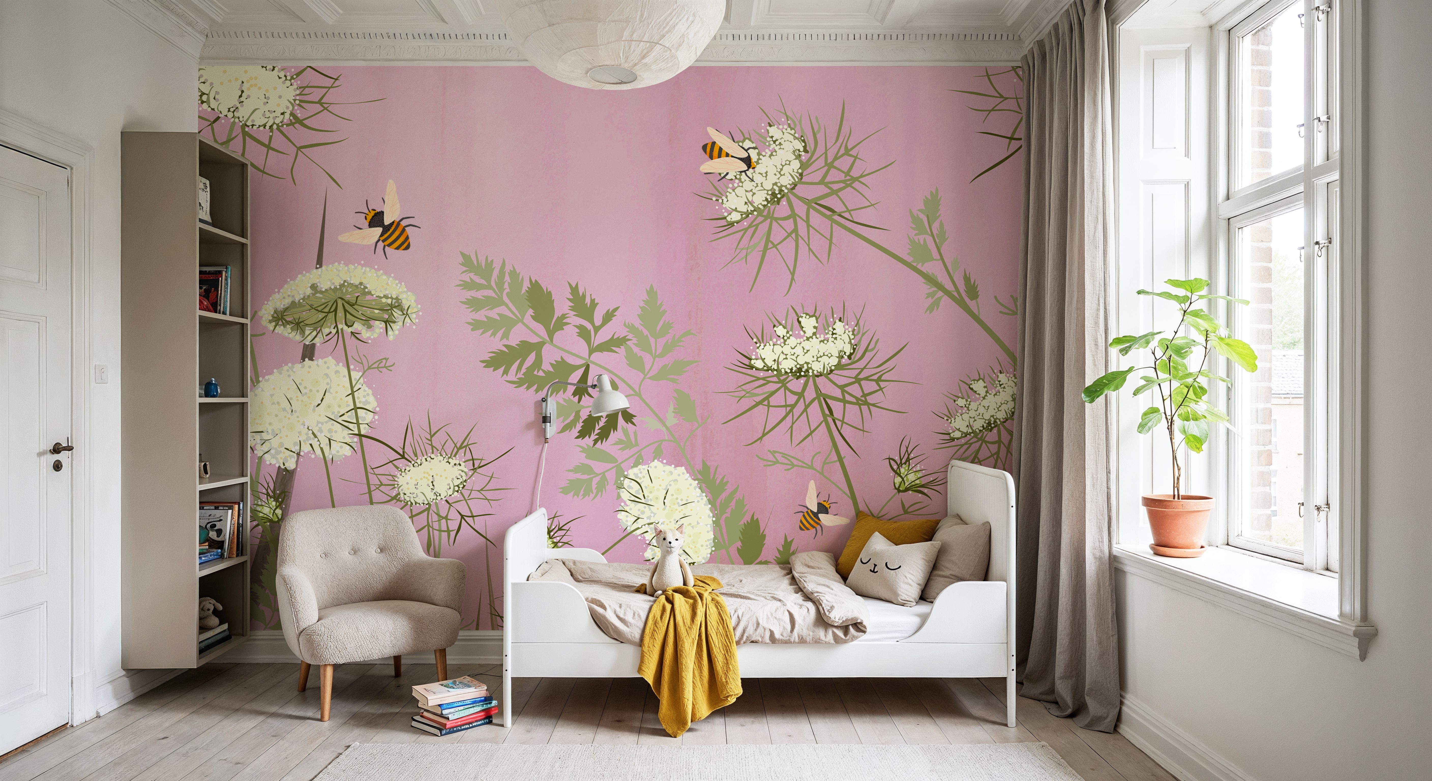 Queen Annes, Strawberry