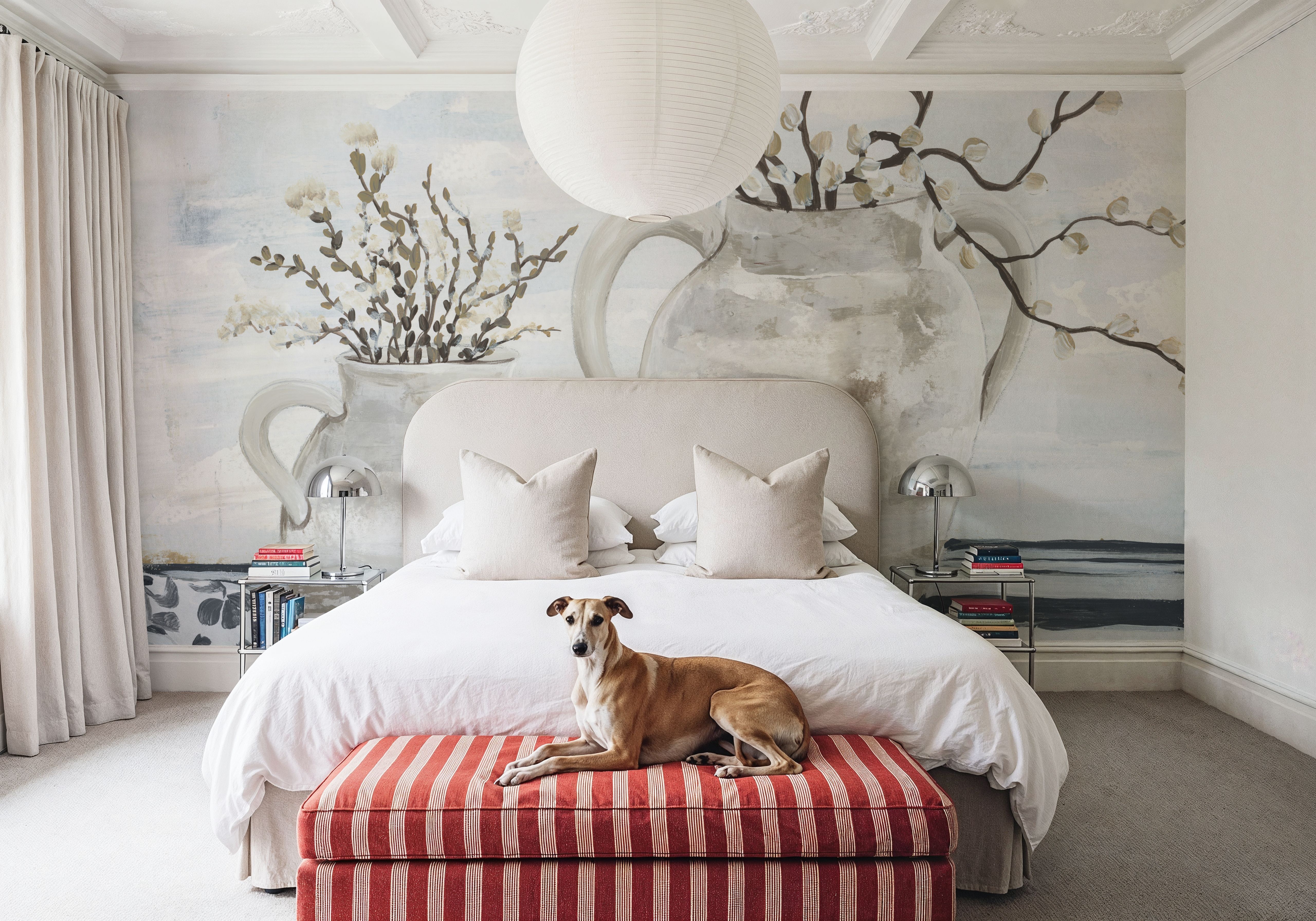 Chantilly Cottage Jugs B&W