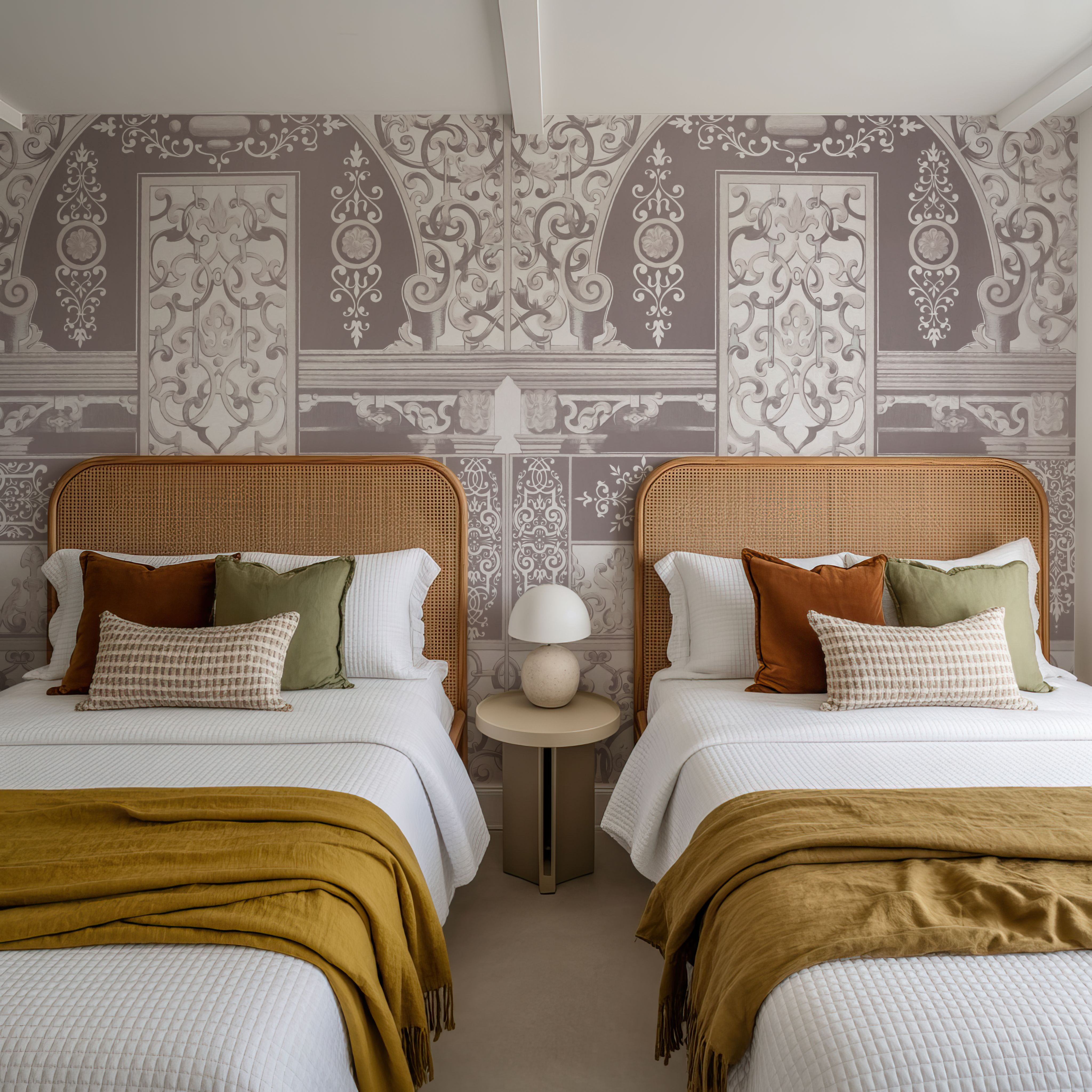 German Renaissance, Dusty Rose